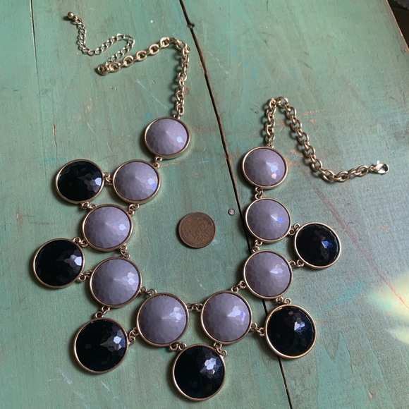 Francesca's Collections Black & Gray Round Stone Necklace - NWOT - Neutral Gems - Picture 2 of 9